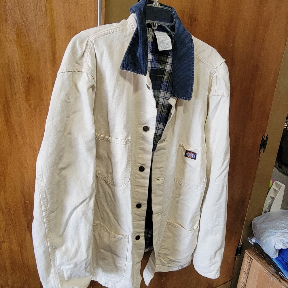 Dickies Cream Jacket with Navy Collar